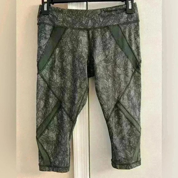 Lululemon cool to street mesh detail cropped leggings Sz 6 - Picture 1 of 5